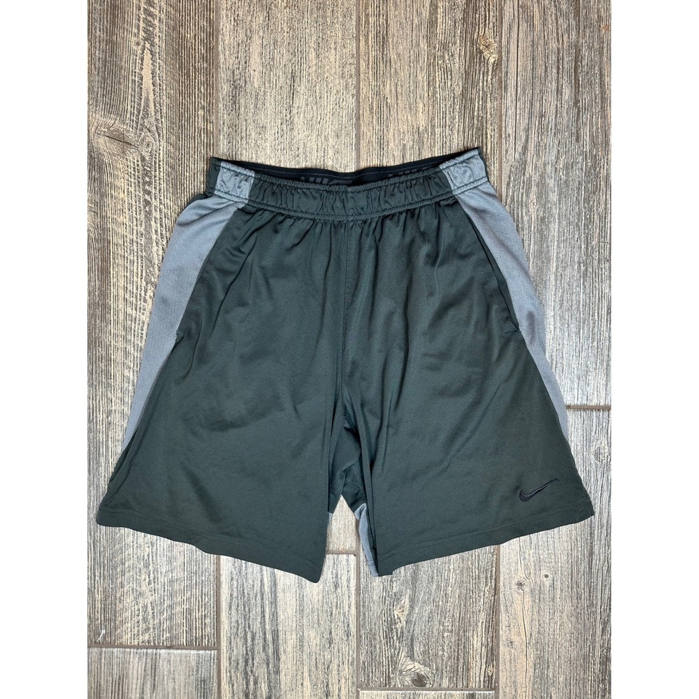 Nike Dri-FIT Men's Medium Gray & Black Athletic training Shorts Activewear‎